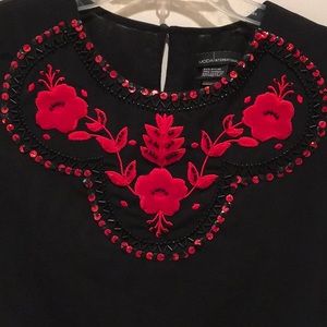 BLACK LONG SLEEVE TOP W/RED VELVET&SEQUINS+BEADS